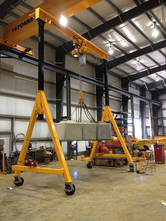 Adjustable mini gantry crane 1