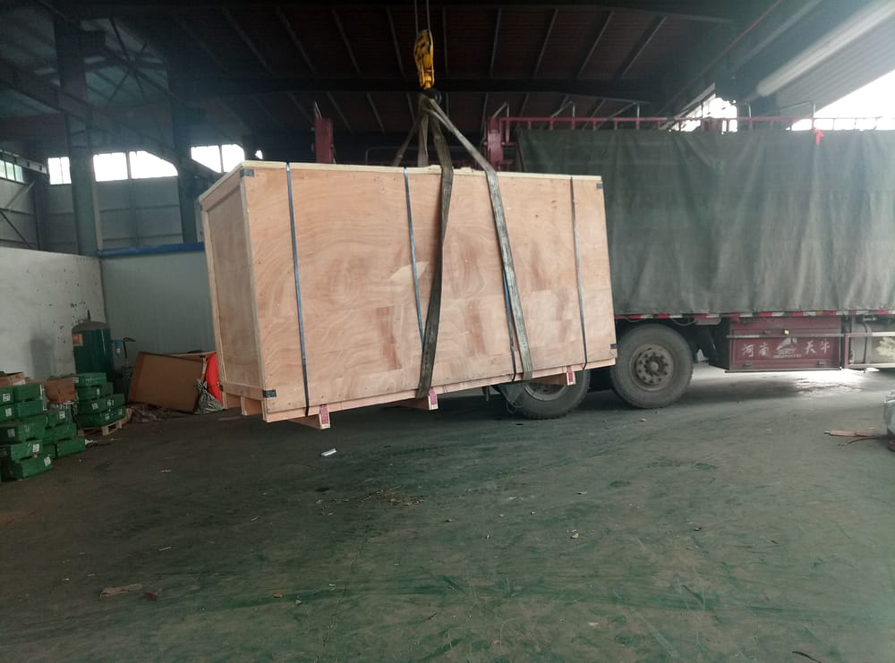 Electric hoist crate