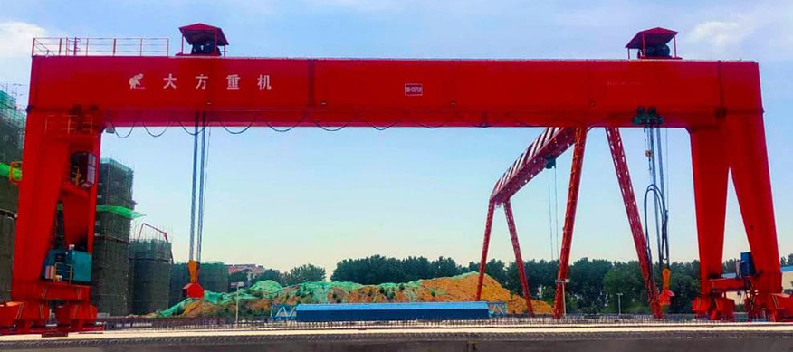 banner_rubber tire gantry crane 876_389