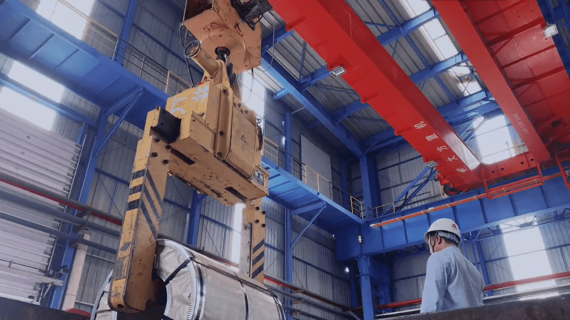 unmanned crane