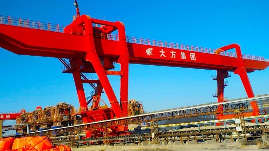 Loading and unloading bridge gantry crane