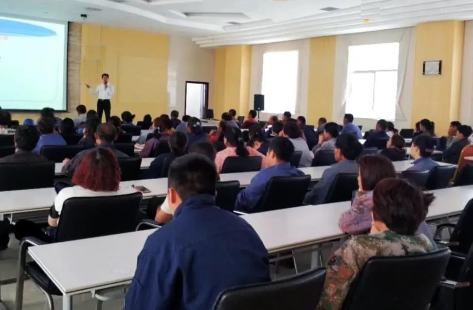 Strengthen school enterprise cooperation3