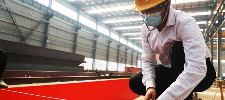 Yang Yongbin conducts daily inspections on site1