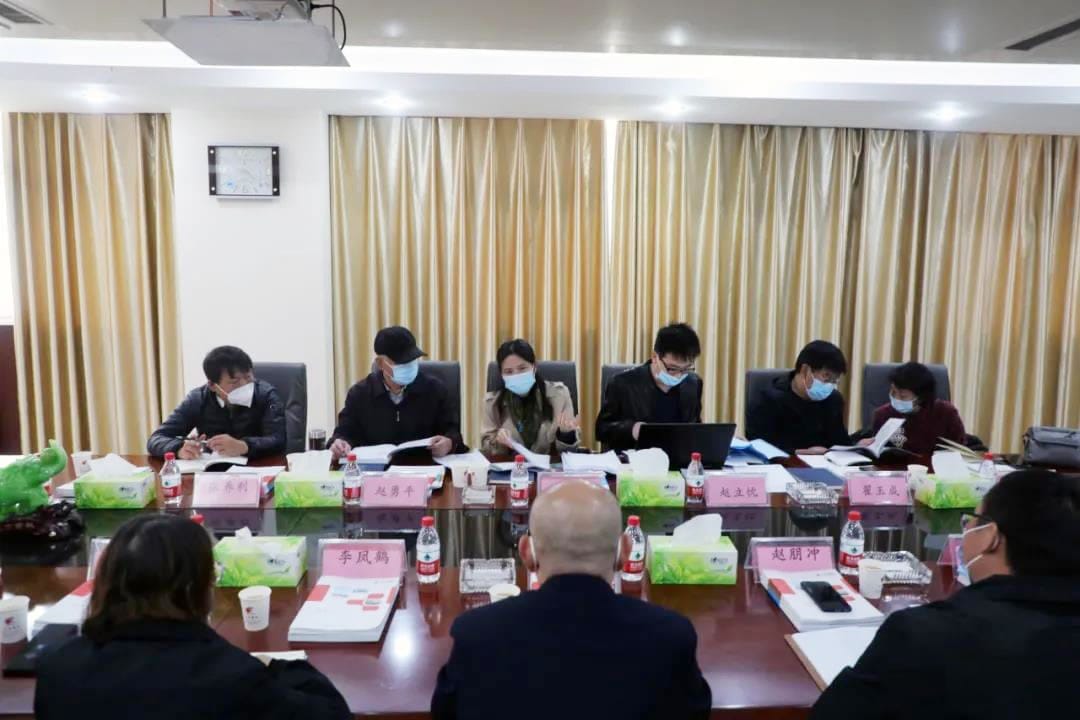The expert group reviews relevant technical information