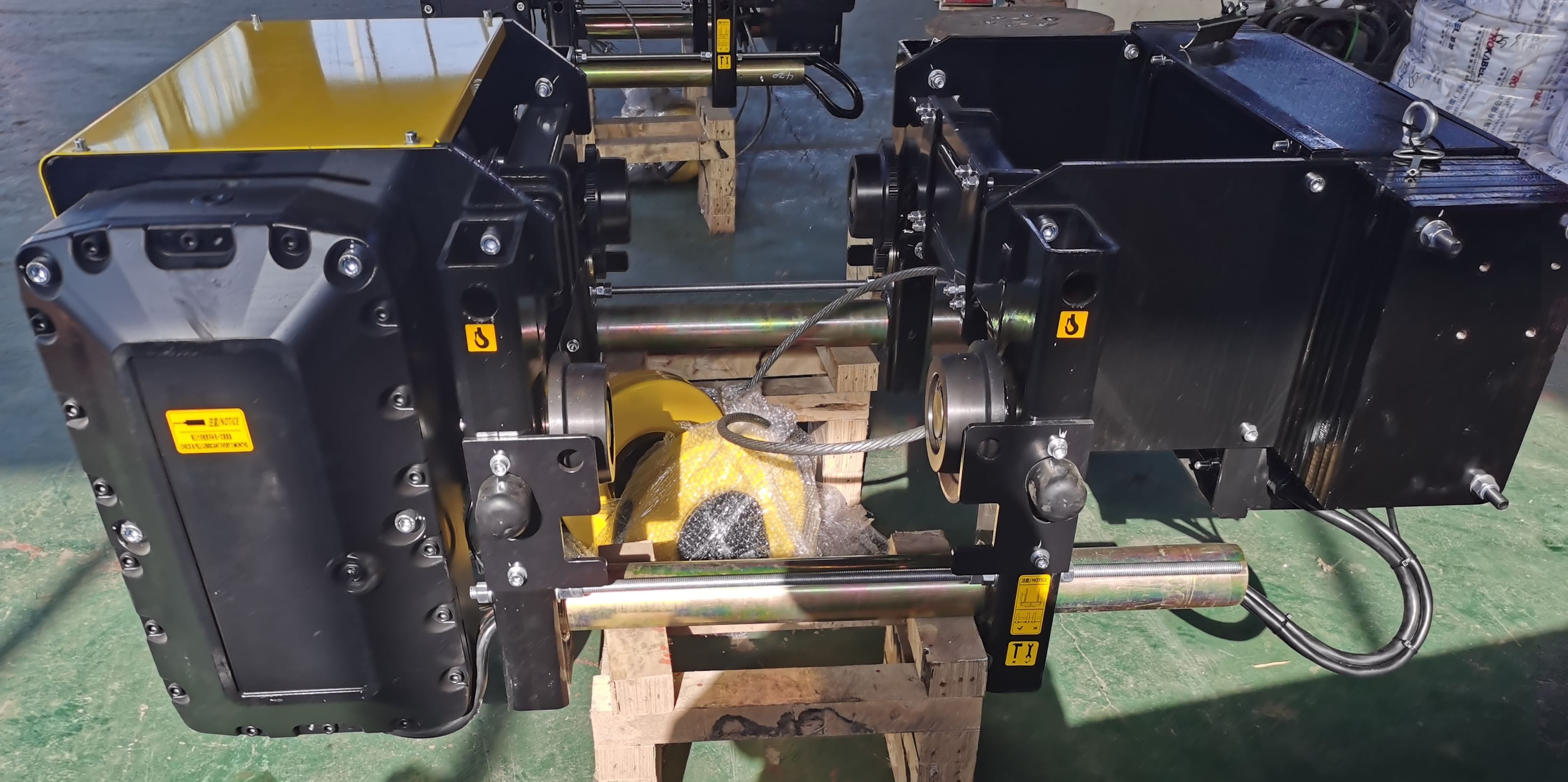 Electric Hoist 3