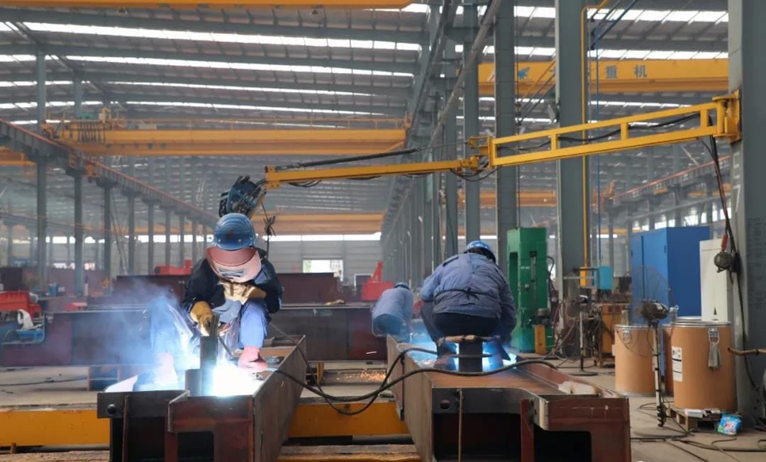 Dafang people who are fighting in the front line of production devote themselves to their own work and strive to deliver a satisfactory answer to customers3