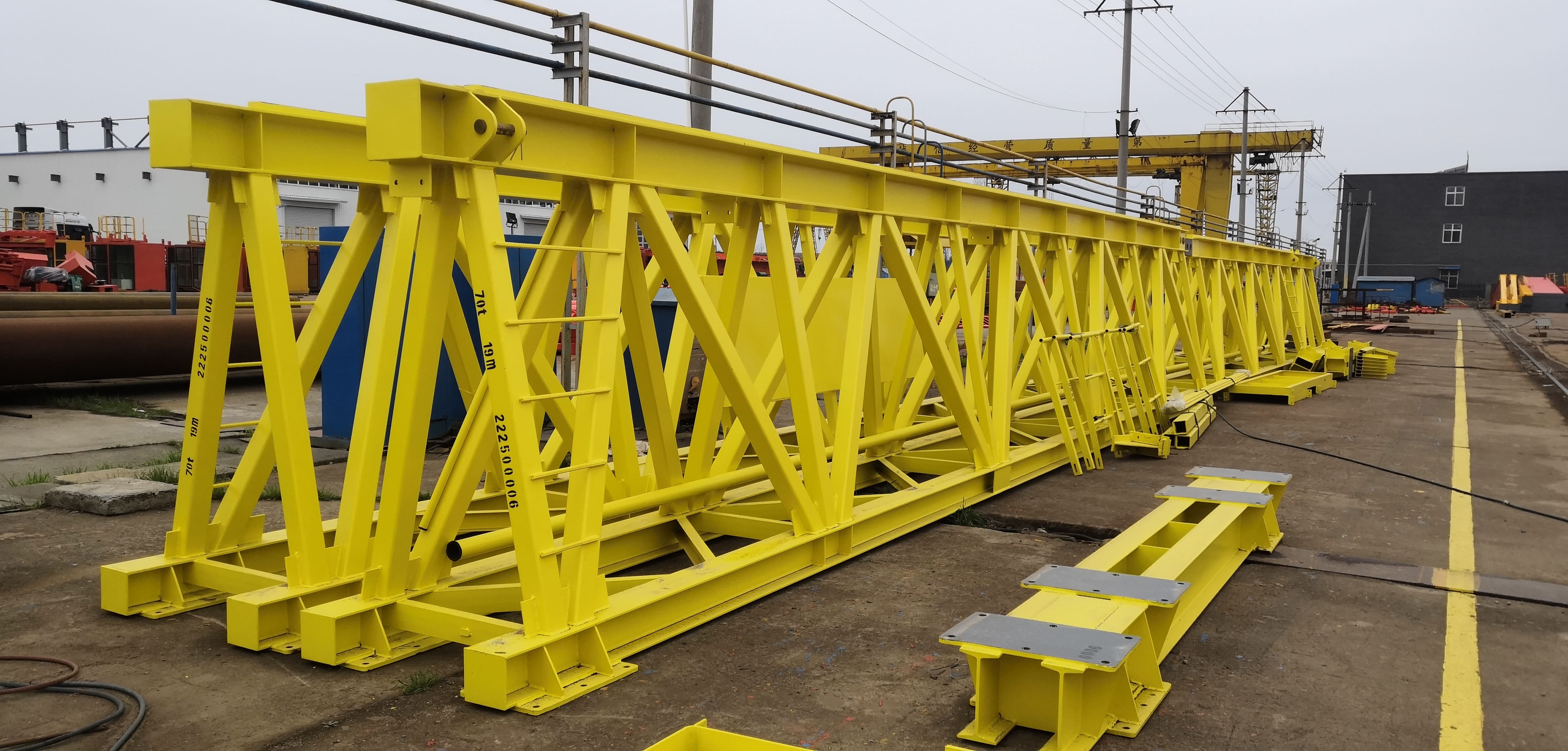 Crane main beam