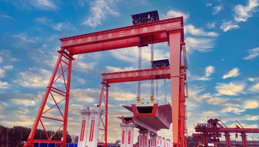 Beam lift gantry crane